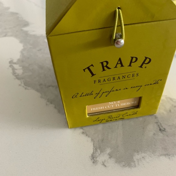 Trapp Candle Fresh Cut Tuberose Large 7 oz - Picture 4 of 6